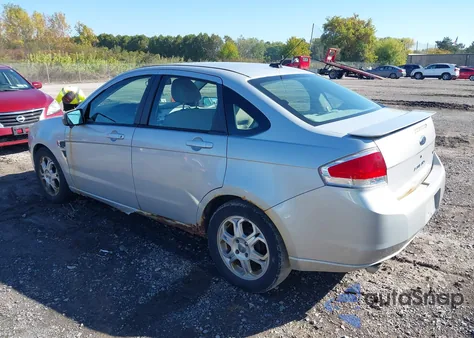 2008 Ford Focus Se/Ses z USA, uszkodzony, nr VIN 1FAHP35N88W151087